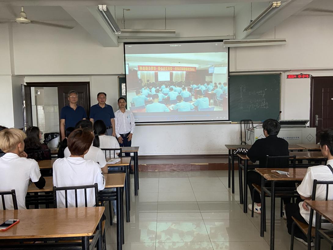 eb64197d4ae94f5b4b781376dba3596