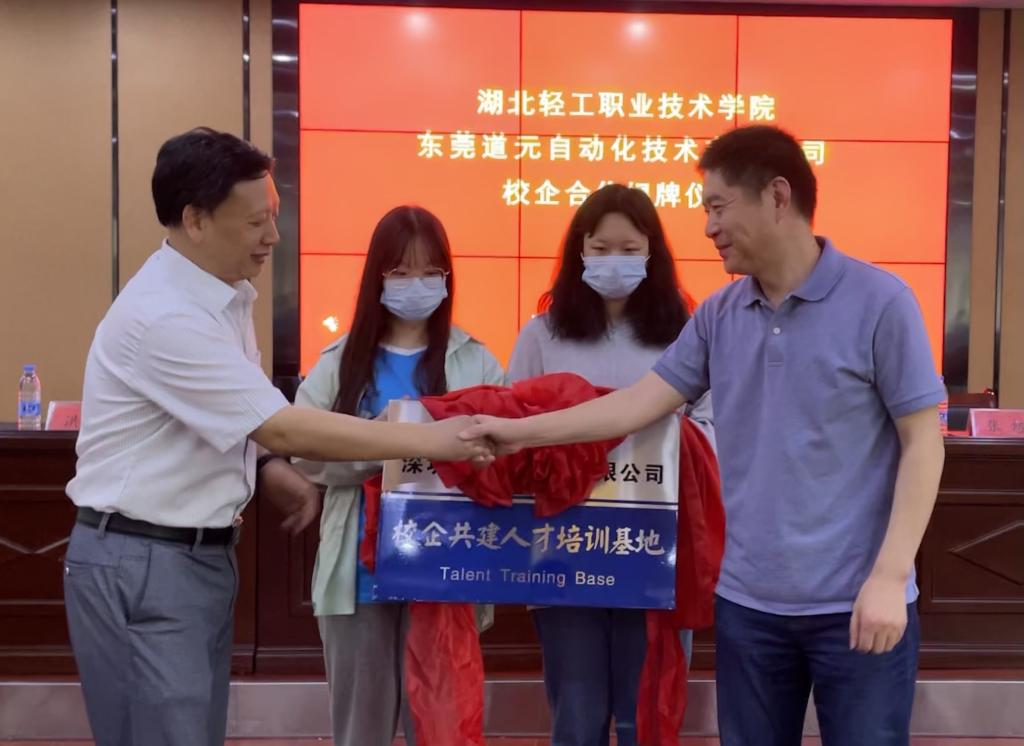 8145cdf673507c15fd48d21d01ccf53